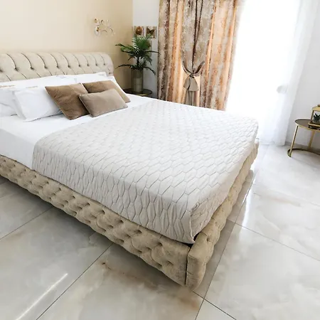 Goldenspace Exquisite Suite Near The Port Volos Exterior photo